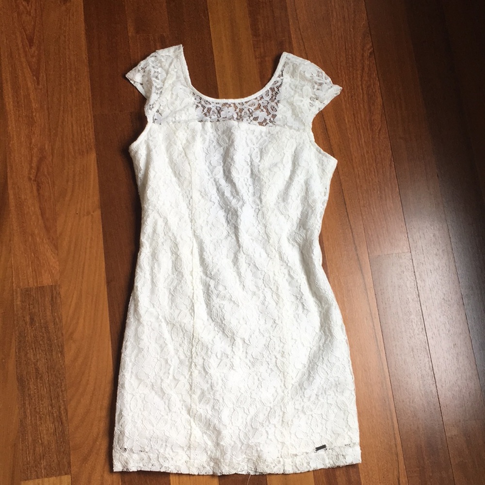 Open back lace dress
